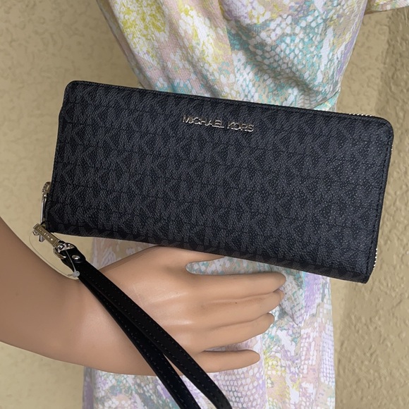 Michael Kors Jet Set Travel Large Travel CONTINENTAL Wallet-Wristlet - Picture 12 of 16